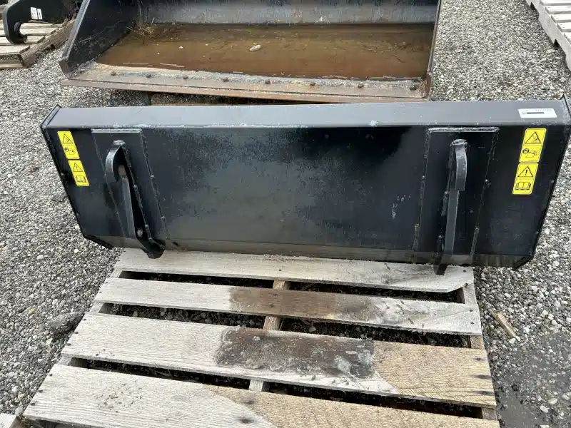 Photo de la Galerie 2 pour 2025 Yanmar 53" Godet (bucket)