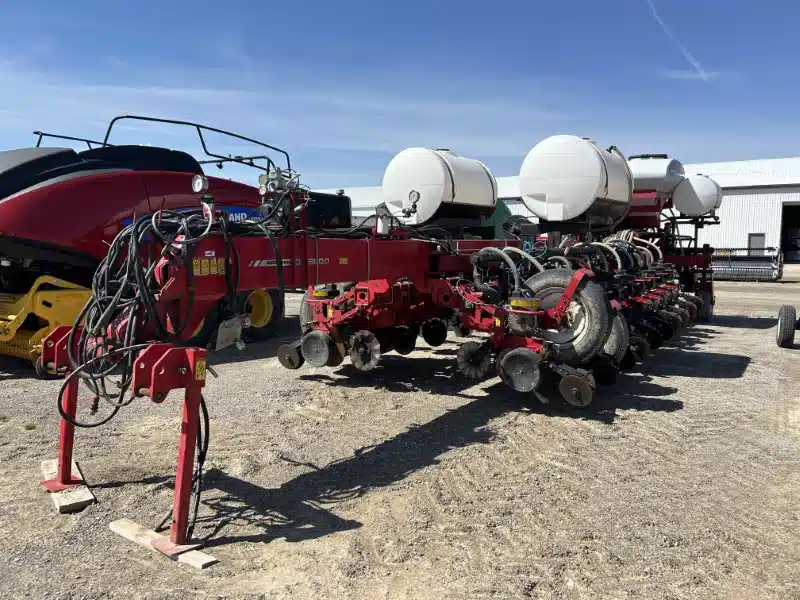Photo de la Galerie 2 pour 2013 Massey Ferguson 8824 Planteur