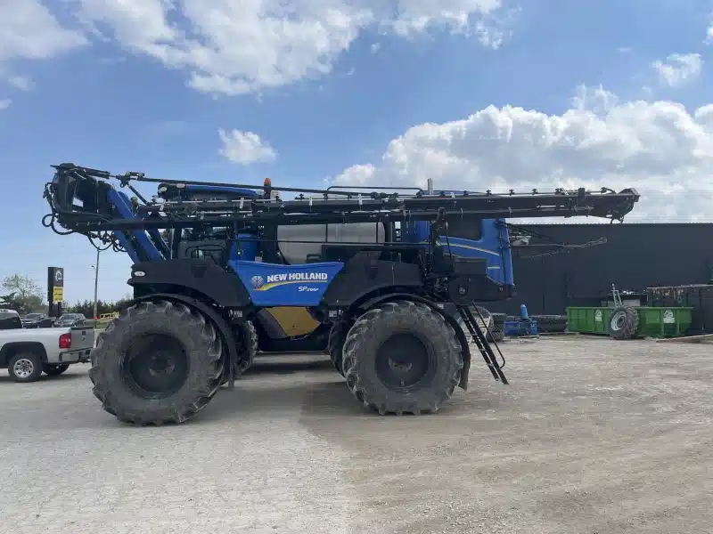Photo de la Galerie 2 pour 2016 New Holland SP295F Arroseur - Automoteur