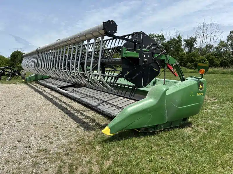 Gallery image 1 for 2018 John Deere 640FD Header - Flex Draper