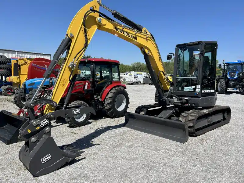 Photo de la Galerie 1 pour 2026 New Holland E70D Excavatrice