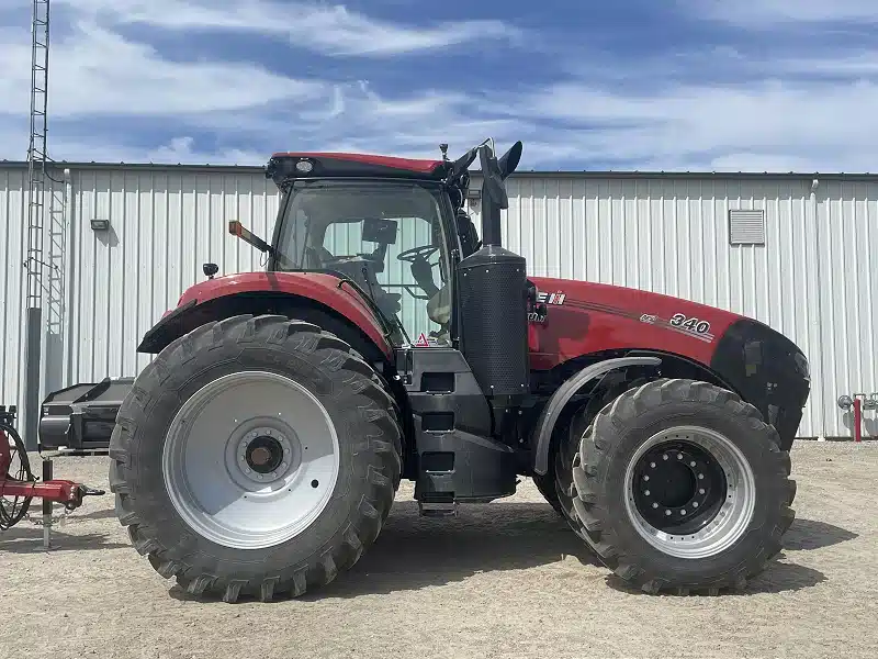 Gallery image 2 for 2024 Case IH MAGNUM 340 Tractor
