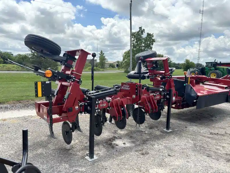 Gallery image 1 for 2026 Unverferth 122 Disc Ripper