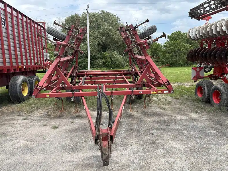 Gallery image 2 for 1996 Case IH 4600 Cultivator