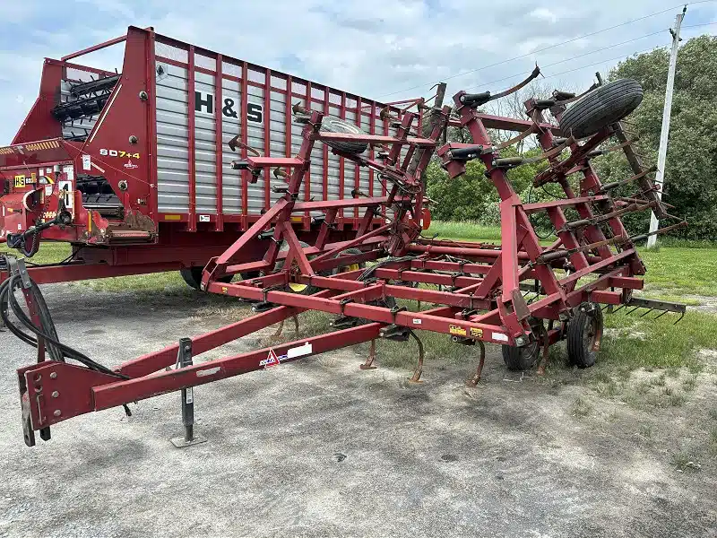 Gallery image 1 for 1996 Case IH 4600 Cultivator