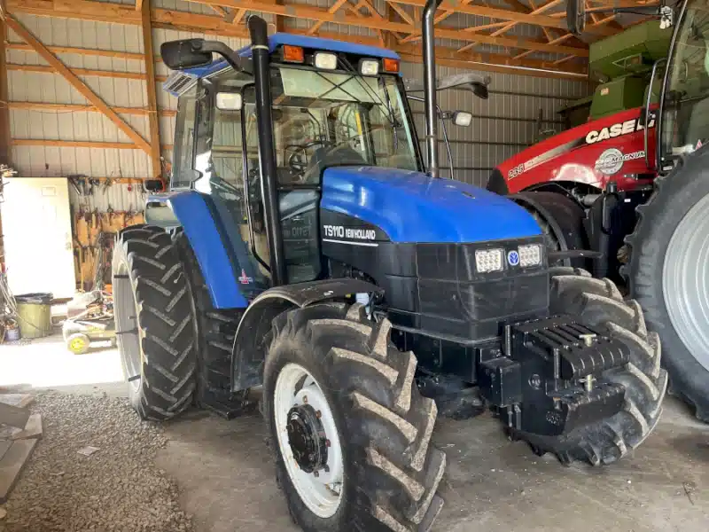 Photo de la Galerie 1 pour 2002 New Holland TS110 Tracteur