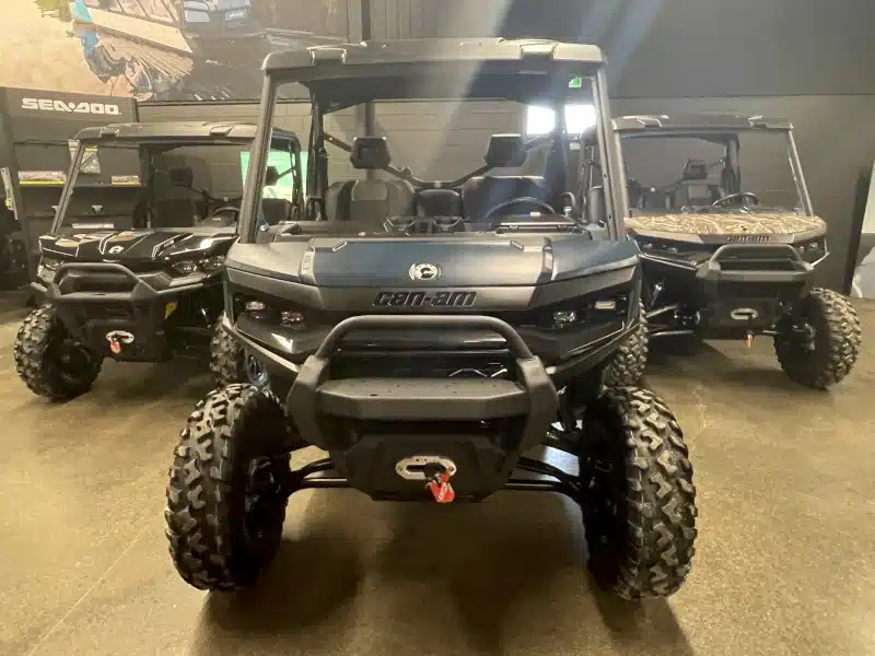 Photo de la Galerie 2 pour 2026 Can-Am 8CTB Véhicule utilitaire