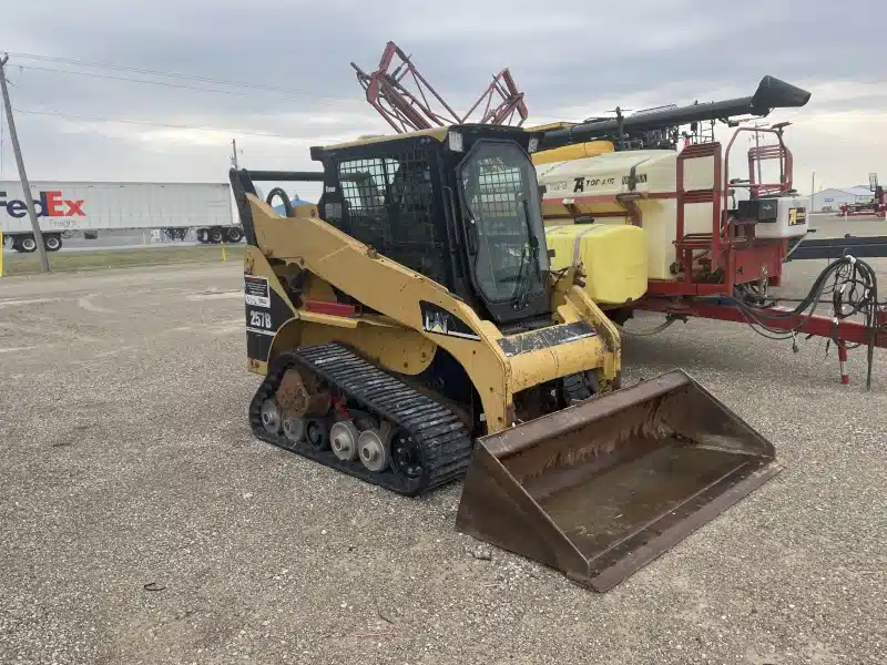 Photo de la Galerie 2 pour 2005 Caterpillar 257B Chargeur sur chenilles