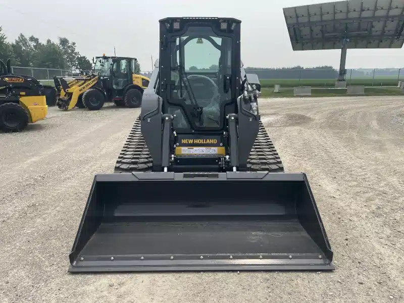 Photo de la Galerie 2 pour 2026 New Holland C345 T4F Chargeur sur chenilles