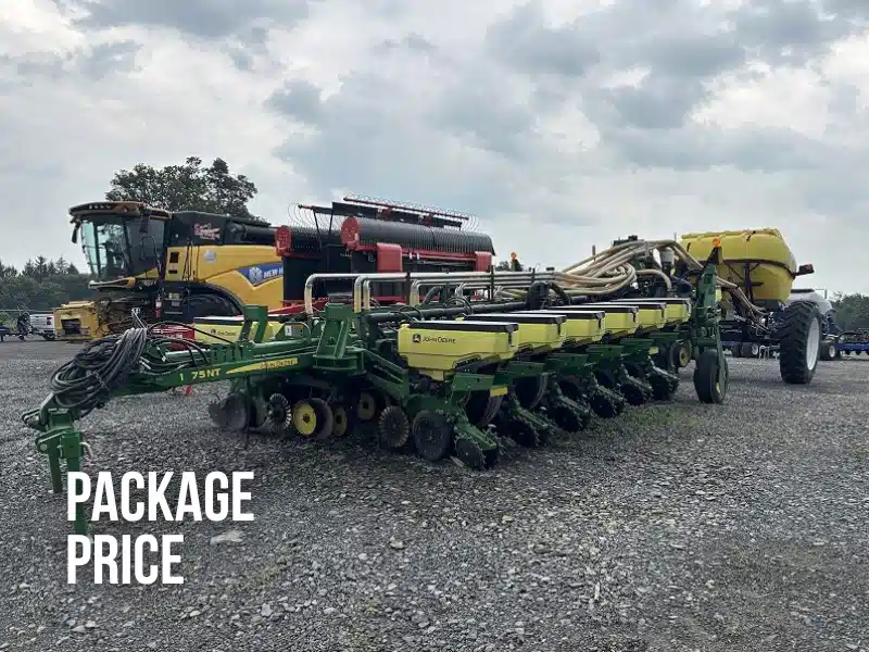 Gallery image 1 for 2016 John Deere 1775NT 16R30 Planter
