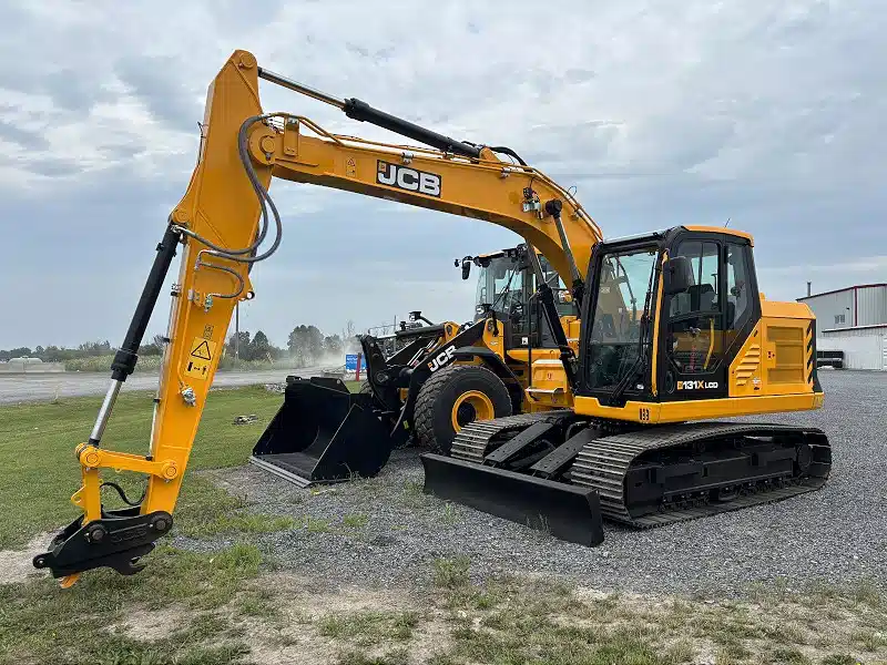 Photo de la Galerie 1 pour 2026 JCB 131XLC Excavatrice