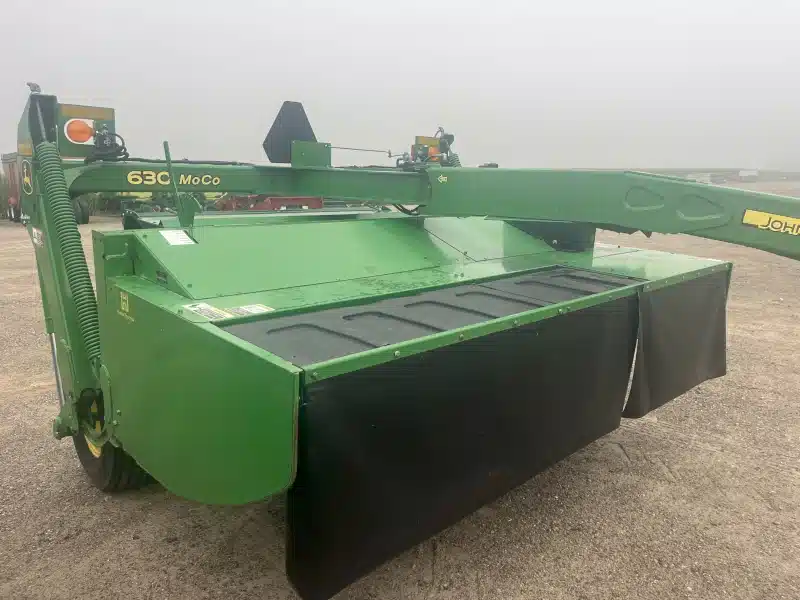 Photo de la Galerie 2 pour 2018 John Deere 630 MOCO Faucheuse-conditionneuse