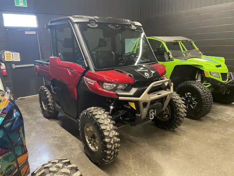 Photo de la Galerie 1 pour 2024 Can-Am DEFENDER Véhicule utilitaire