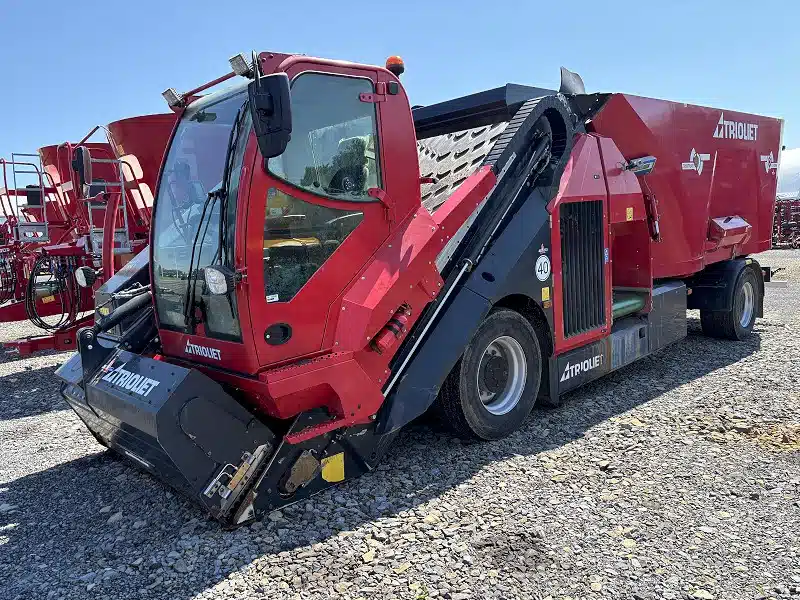 Gallery image 2 for 2024 Trioliet TRIOTRAC 2000VL TMR Mixer