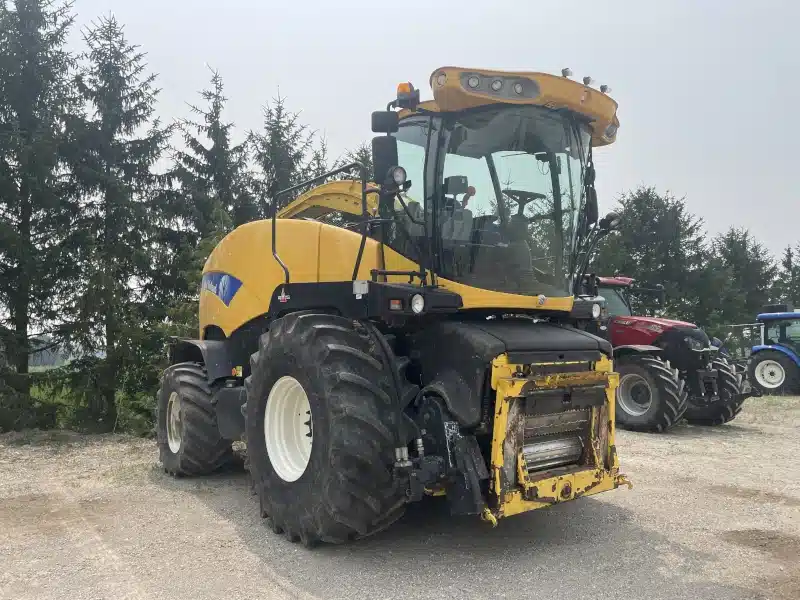 Gallery image 1 for 2010 New Holland FR9040 Forage Harvester