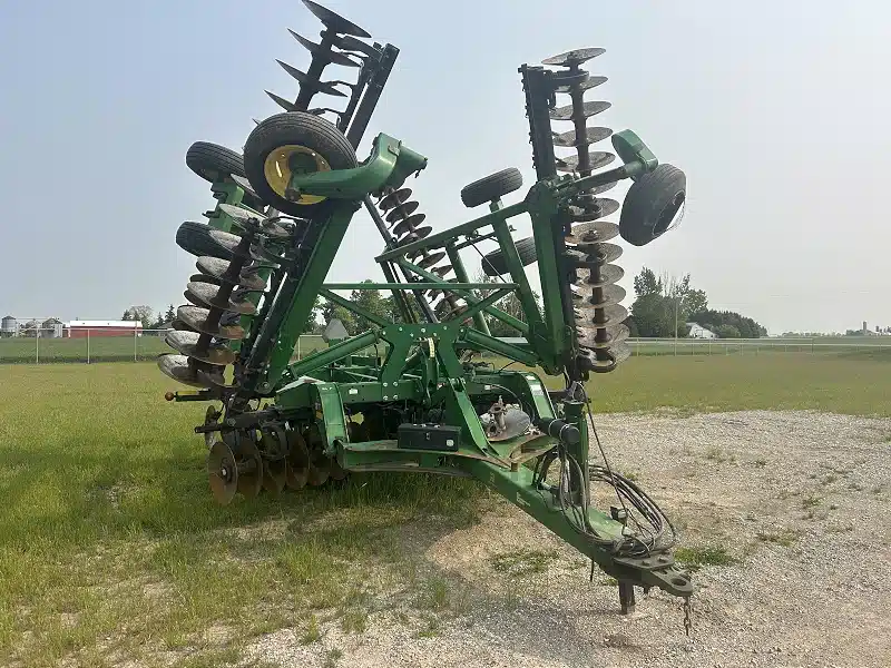 Gallery image 2 for 2013 John Deere 2623-33.5 Disc