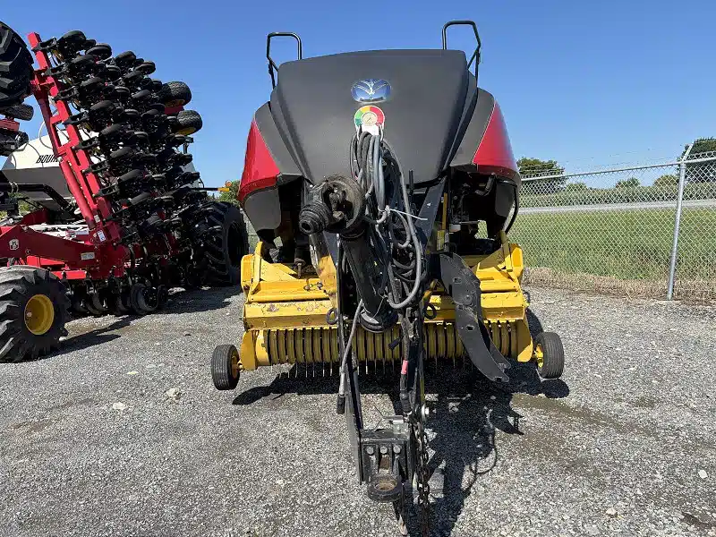 Photo de la Galerie 2 pour 2018 New Holland BIG BALER 330R Presse à Balle Carrée/Large