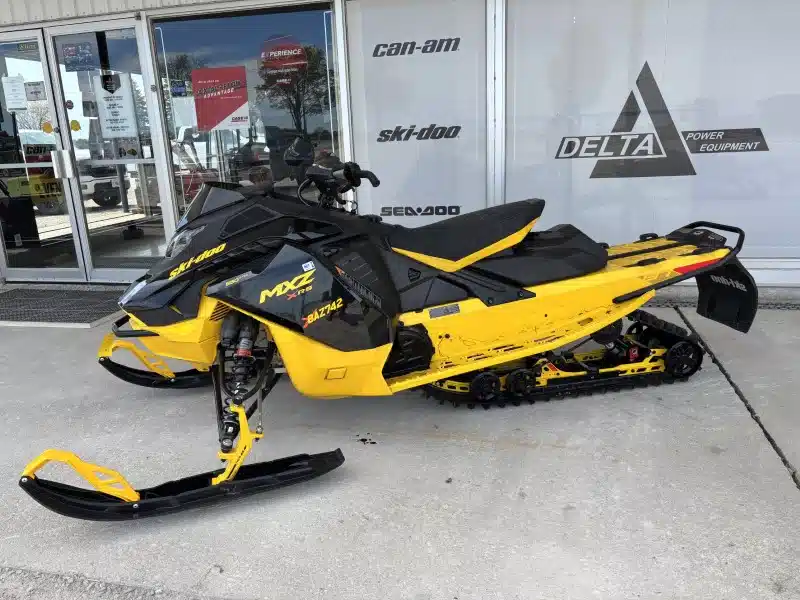 Photo de la Galerie 1 pour 2025 Ski-Doo MXZ XRS Motoneige