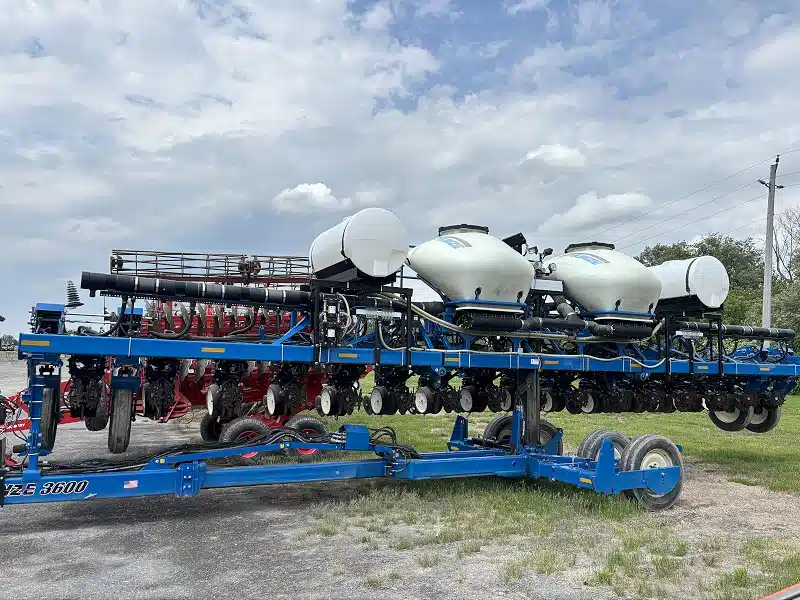 Gallery image 2 for 2014 Kinze 3600ASD Planter