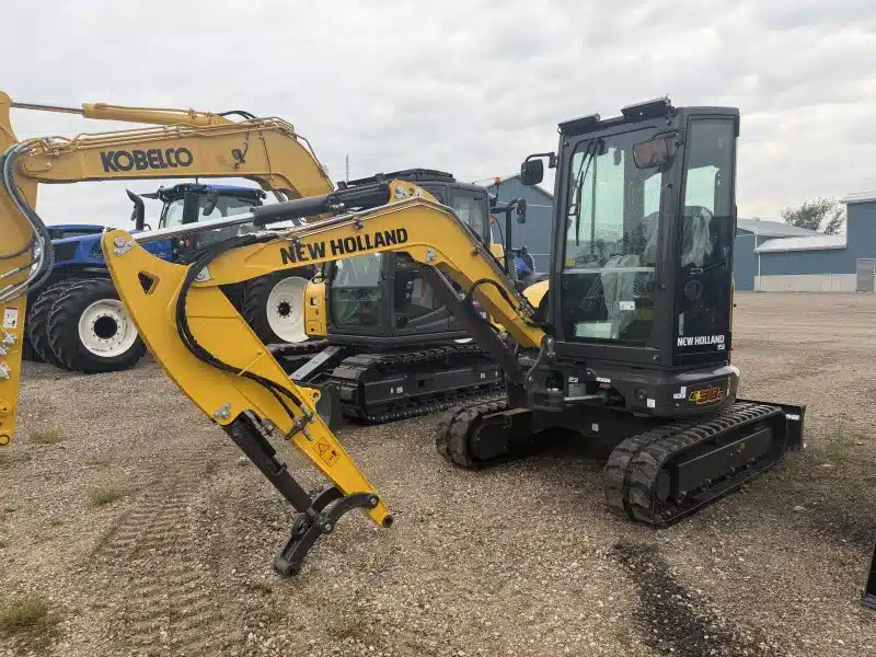 Photo de la Galerie 1 pour 2026 New Holland E38D CAB Excavatrice