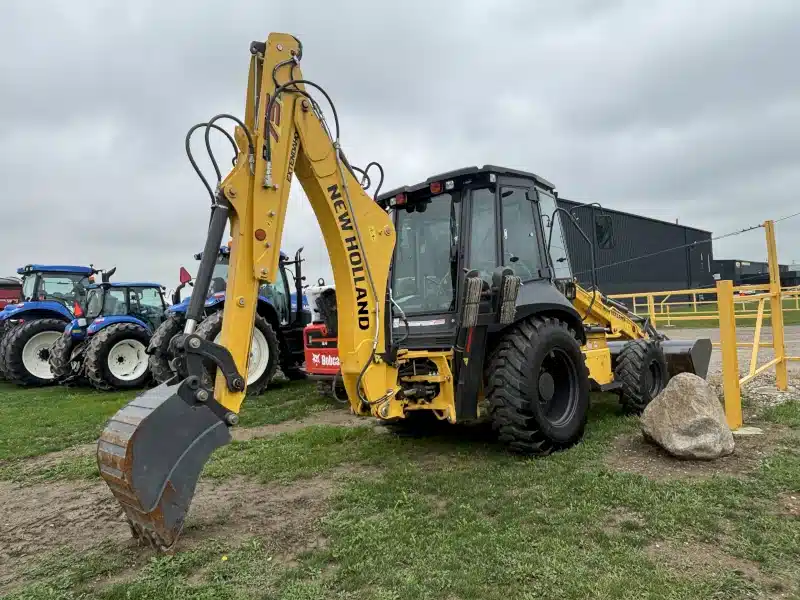 Photo de la Galerie 2 pour 2022 New Holland B75D Rétrocaveuse