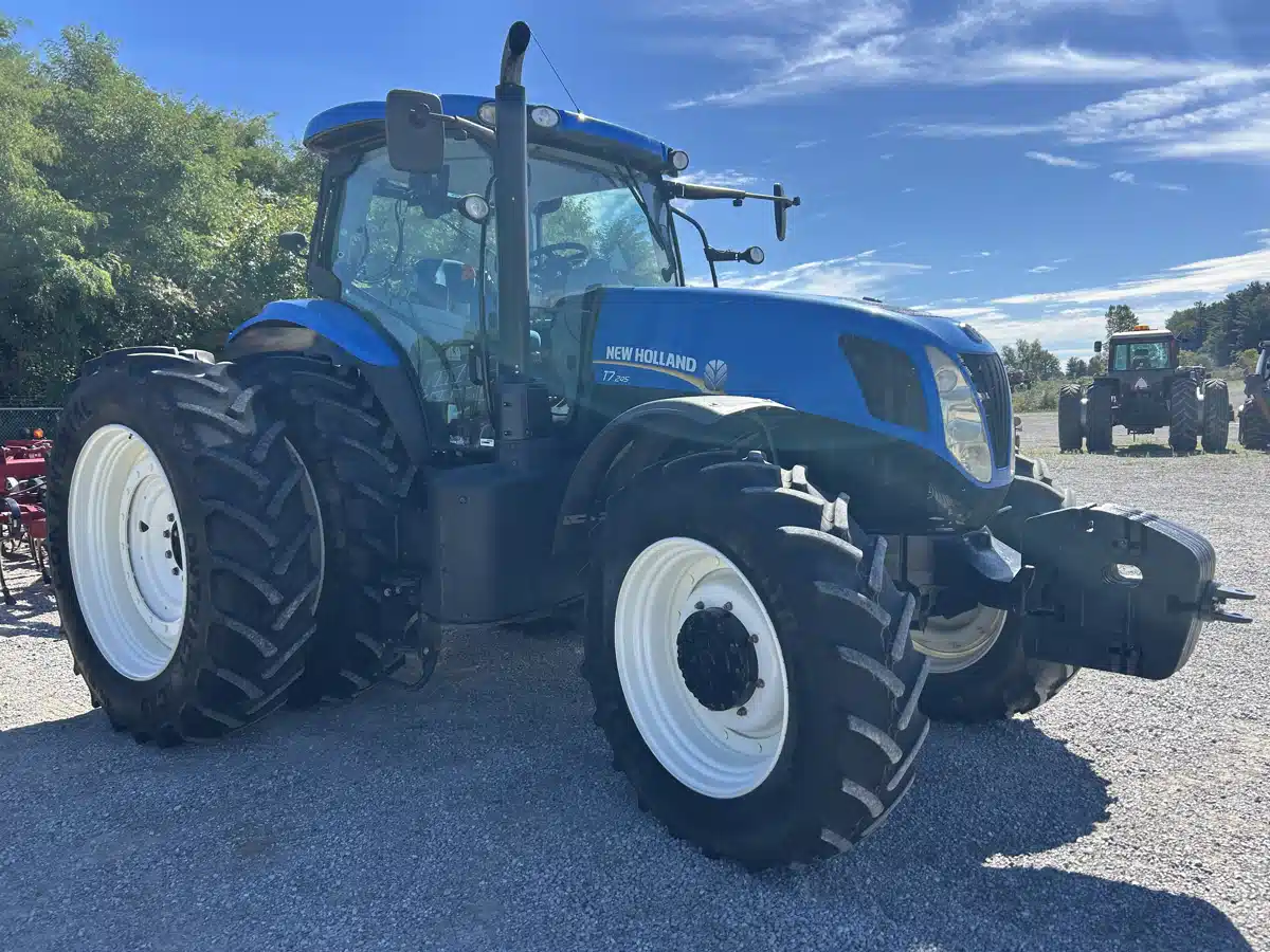 Photo de la Galerie 1 pour 2014 New Holland T7.245 Tracteur