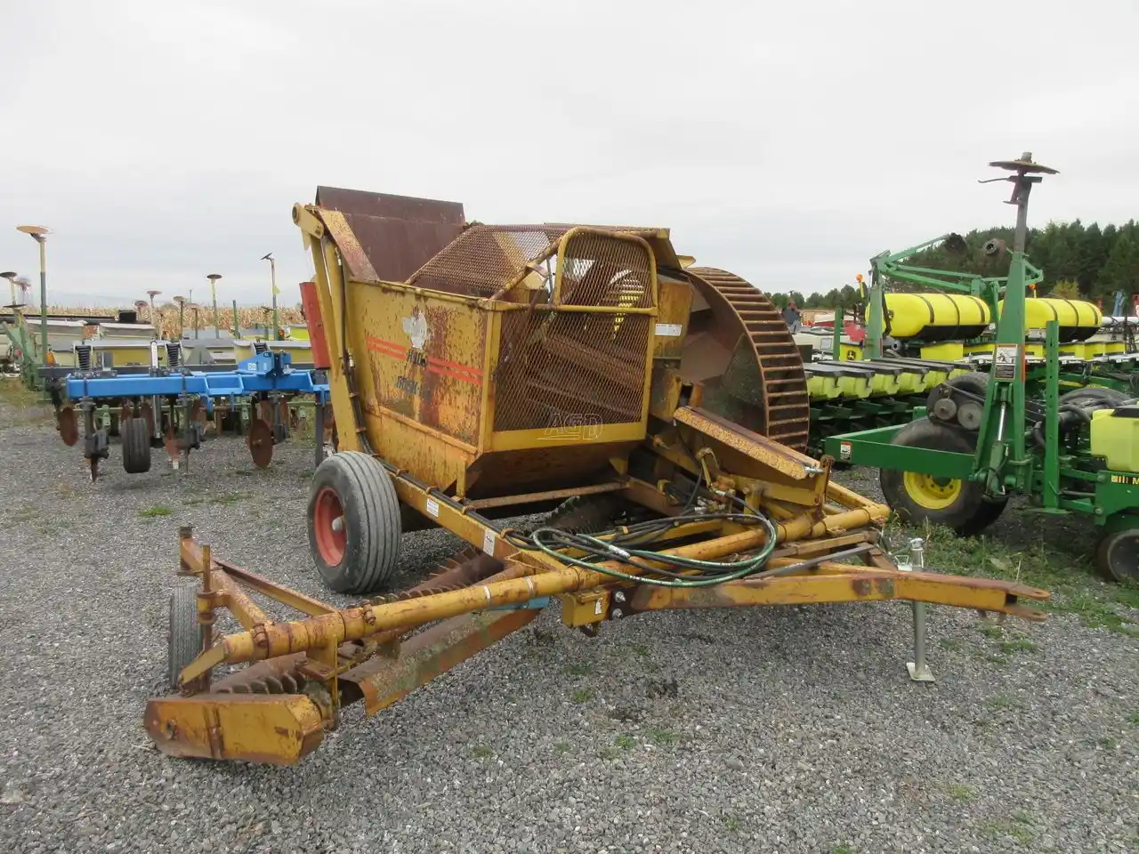 Gallery image 1 for Used Haybuster ROCK-EZE H106 Rock Picker