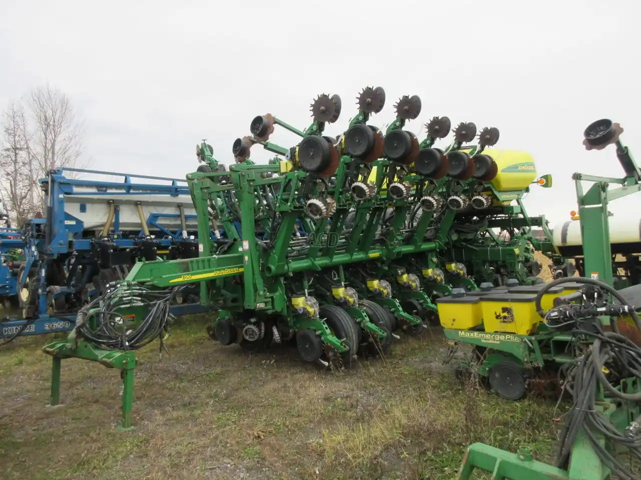Gallery image 1 for Used 2013 John Deere 1790CCS Planter