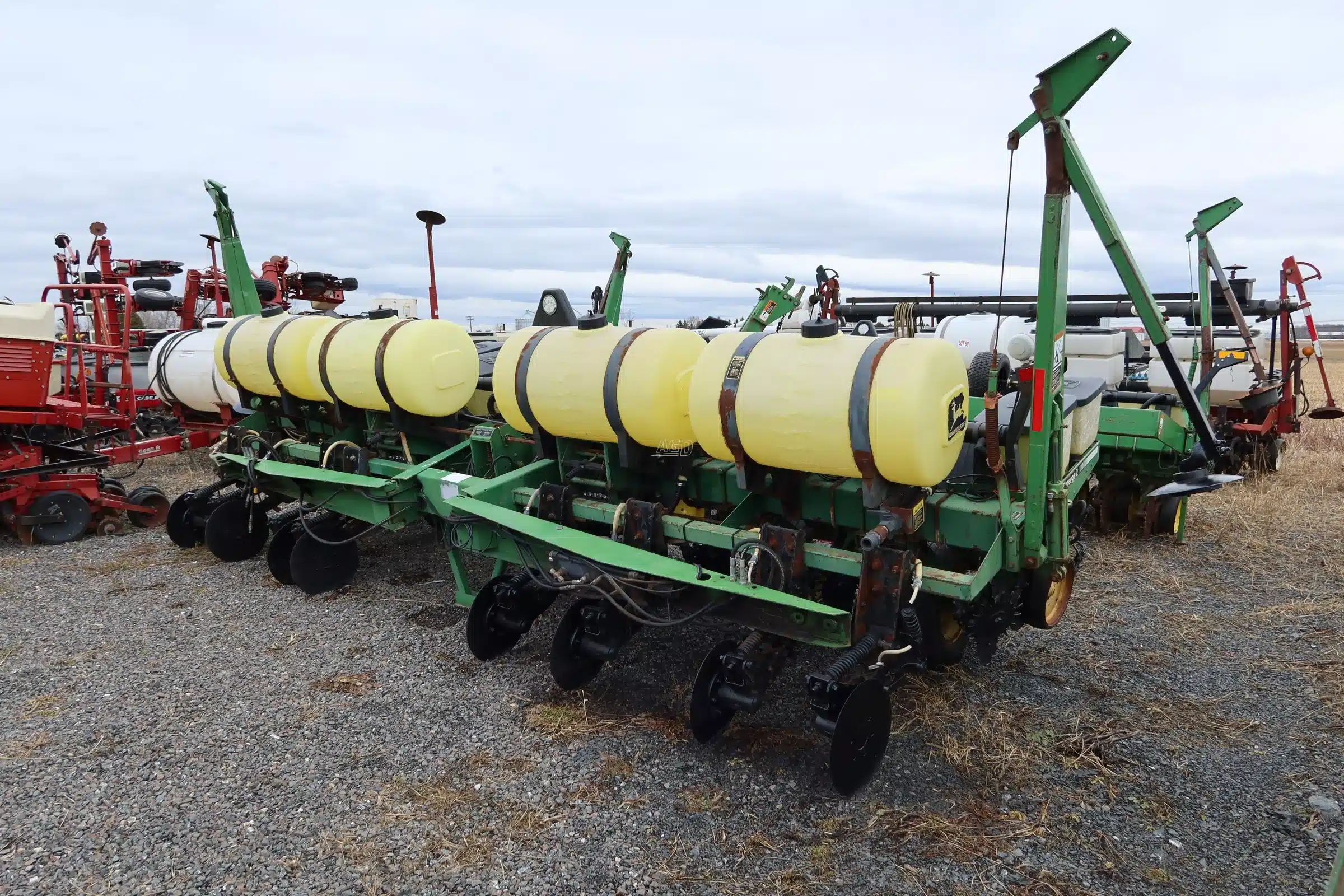 Gallery image 1 for Used John Deere 7200 Planter