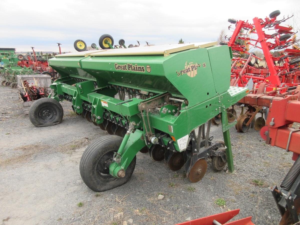 Gallery image 1 for Used Great Plains 1510 Drill