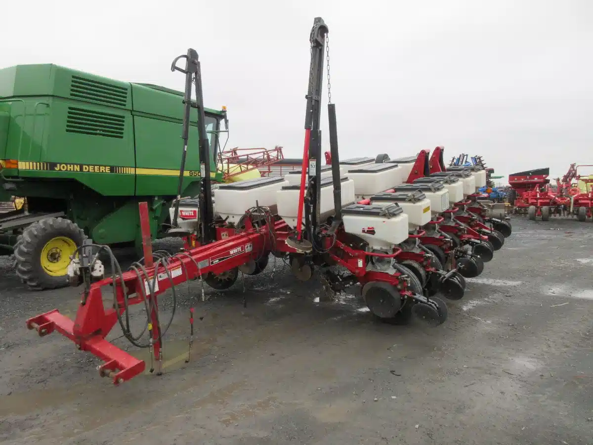 Gallery image 1 for Used White 8180 Planter