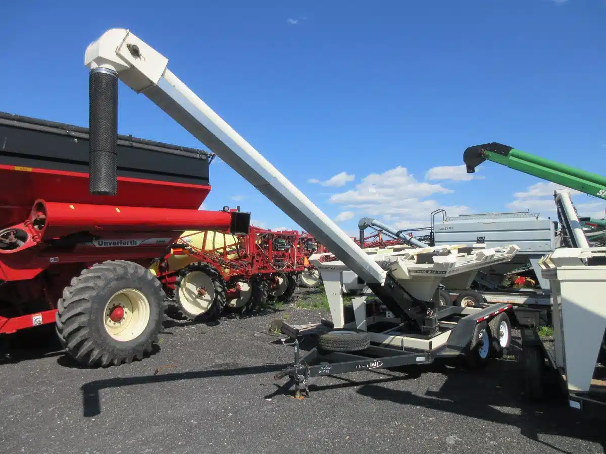 Used Meridian Titan 4SE Seed Tender