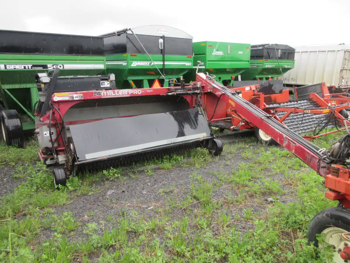Miller Pro 918 Tedder