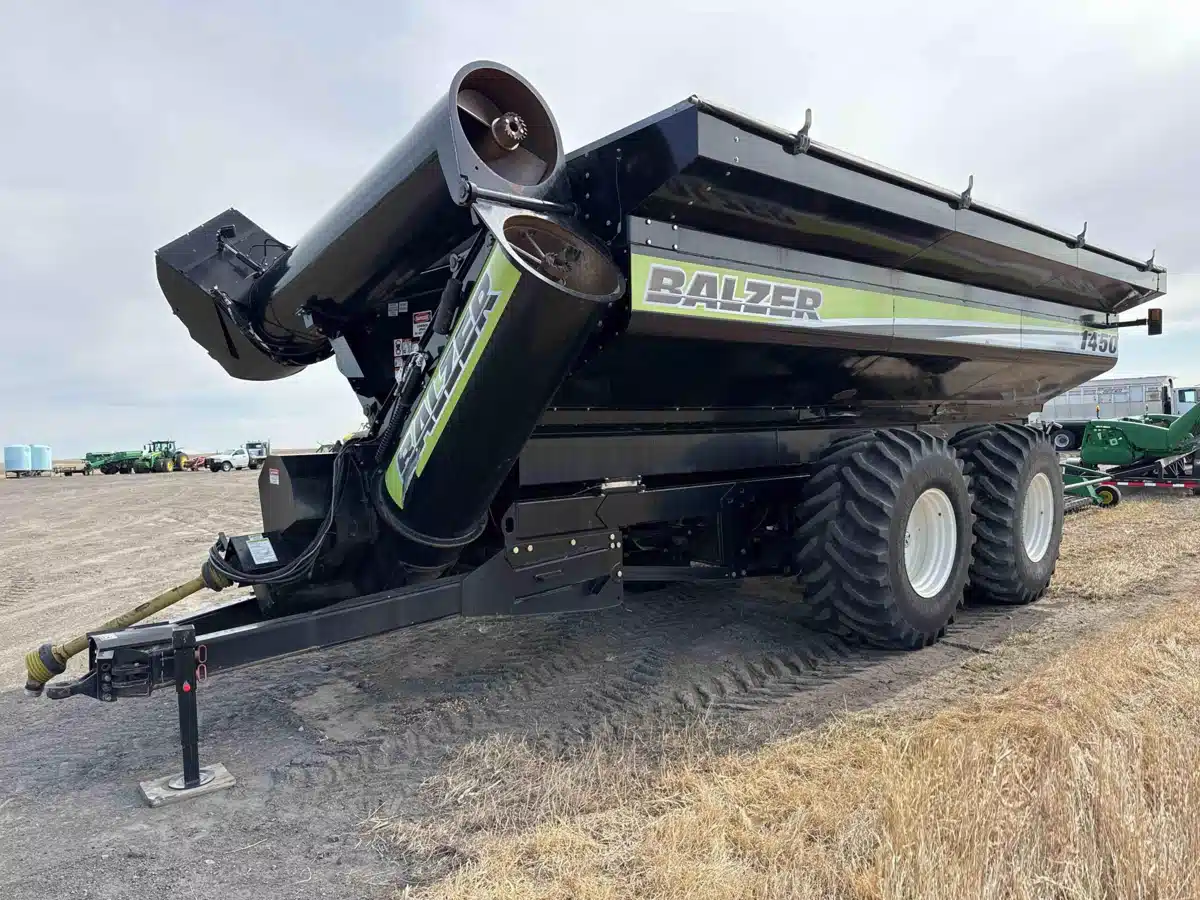 2018 Balzer 1450 Grain Cart