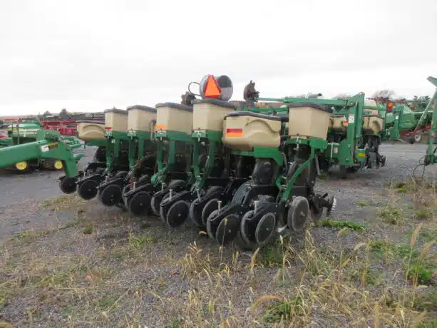 Gallery image 2 for John Deere 1780 CONSERVATION Planter