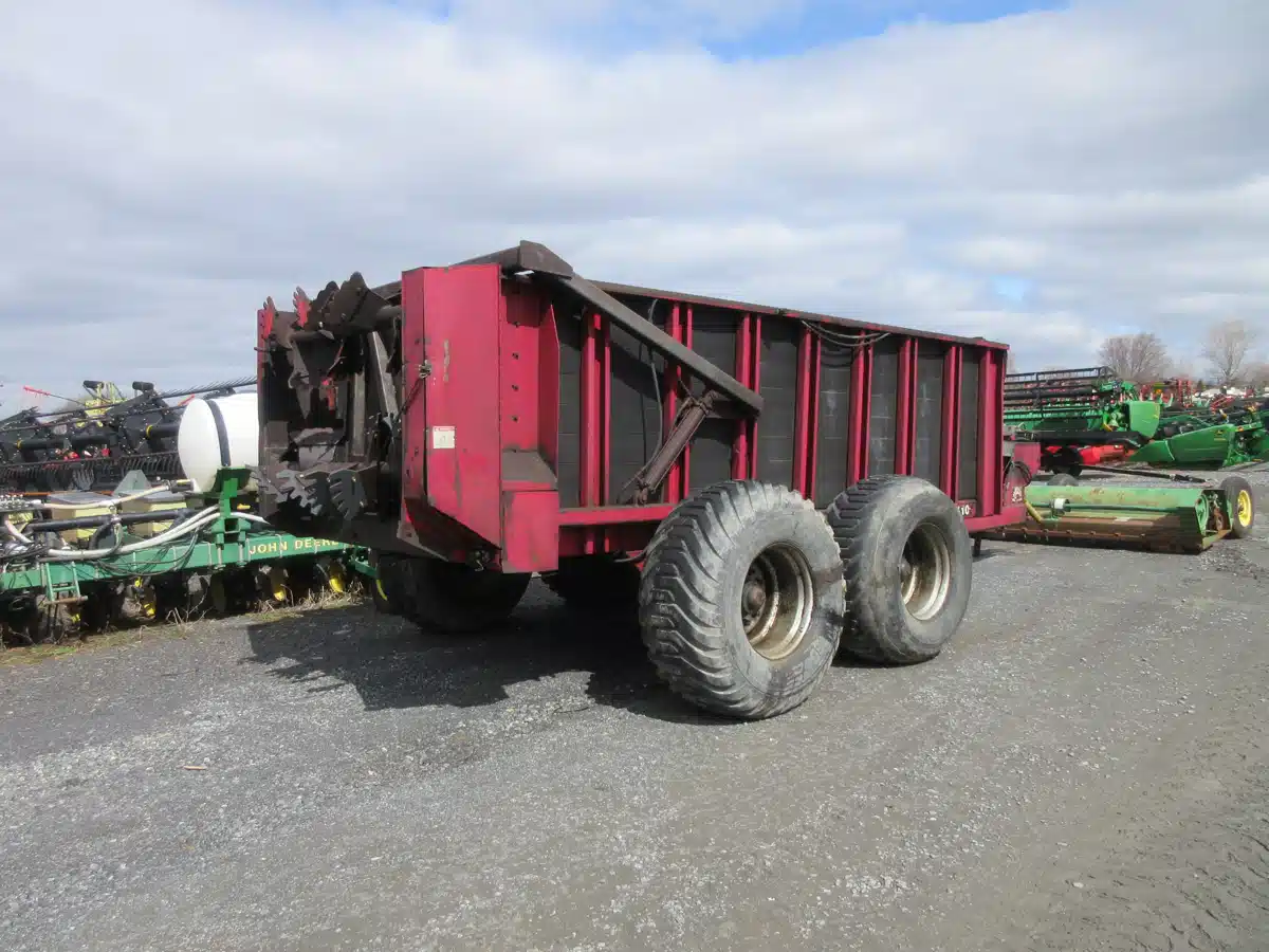 Maxey 410 Manure Spreader