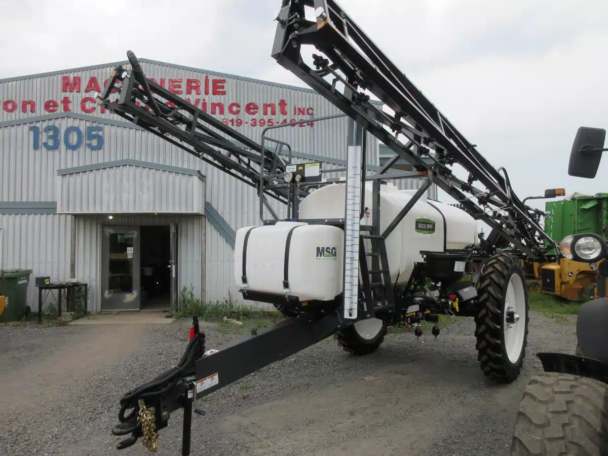 Gregson N1000 Sprayer - Pull Type