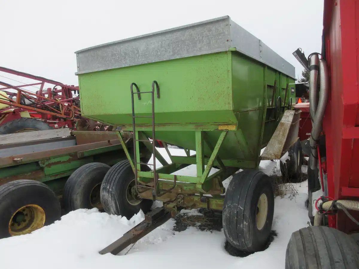 Parker 4000 Grain Cart