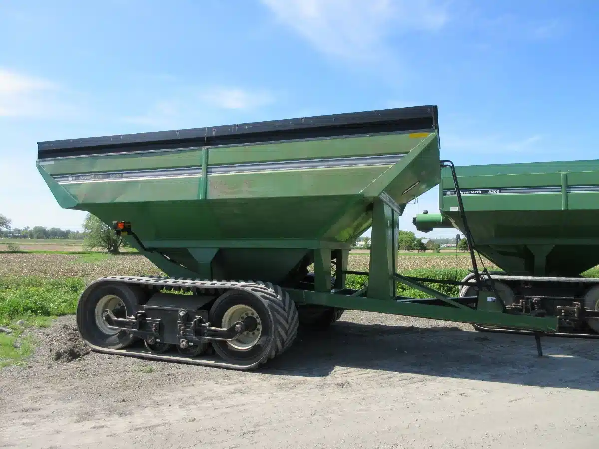 Gallery image 1 for Unverferth 9200 Grain Cart
