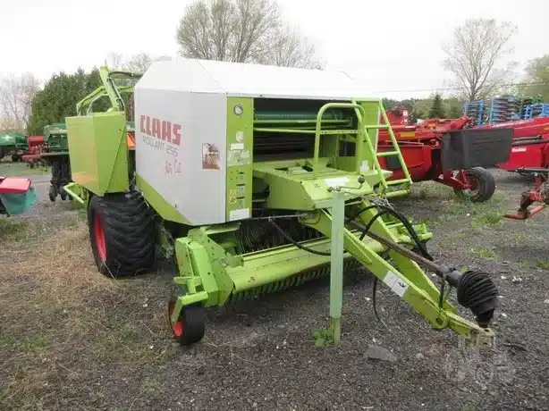 Photo de la Galerie 1 pour CLAAS ROLLANT 255RC UNIWRAP Presse à Balle Ronde