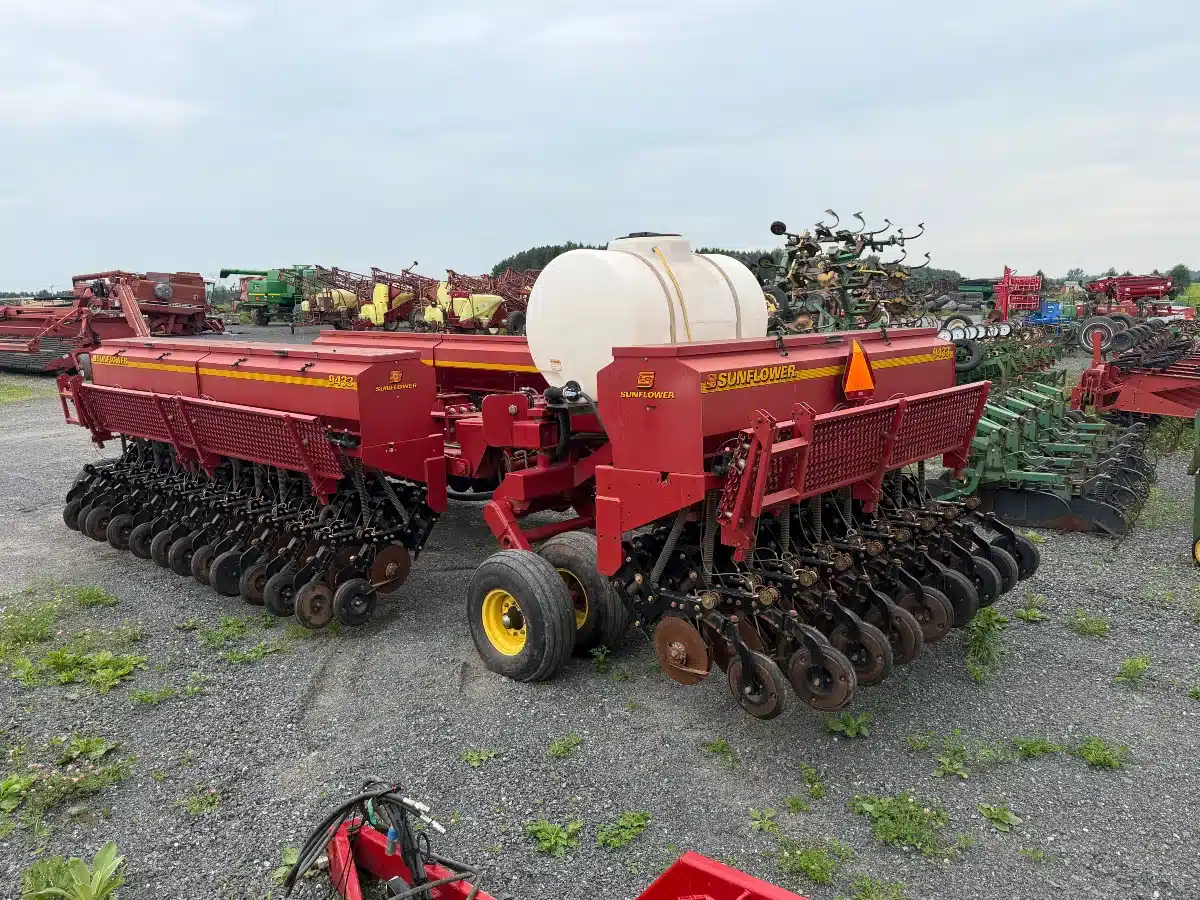 Gallery image 1 for Sunflower 9433-40 Drill