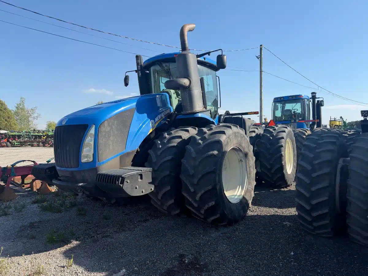 Gallery image 2 for 2014 New Holland T9.645 Tractor