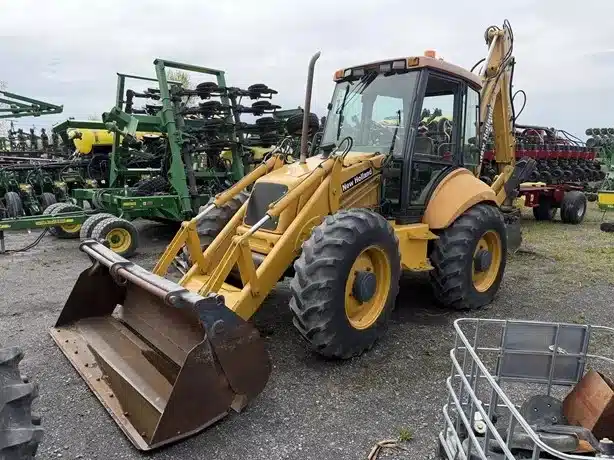 Photo de la Galerie 2 pour 1999 New Holland LB115 Rétrocaveuse