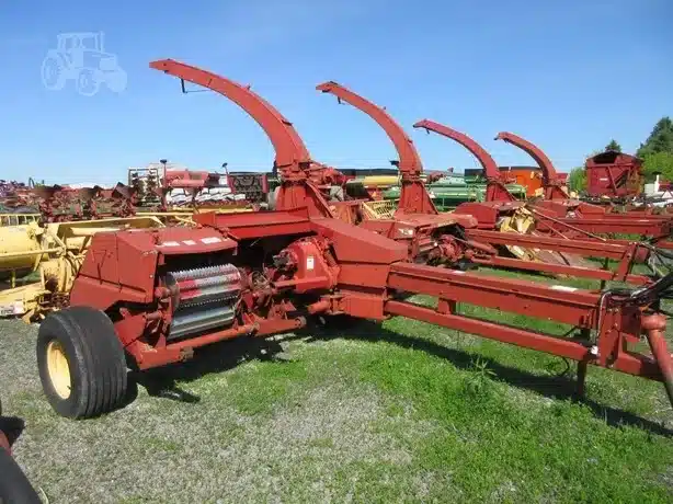 Gallery image 2 for New Holland 900 Forage Harvester