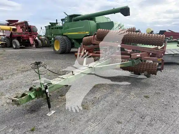 Photo de la Galerie 2 pour Brillion XL 144 Rouleau émotteur'