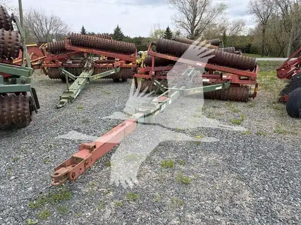 Photo de la Galerie 2 pour Brillion XL 144 Rouleau émotteur'