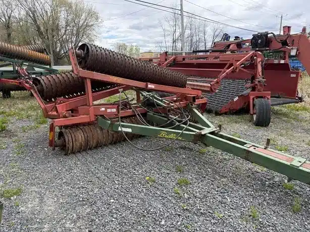 Photo de la Galerie 1 pour Brillion XL 144 Rouleau émotteur'