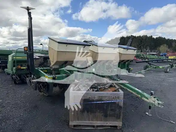Gallery image 2 for Great Plains YP625A Planter