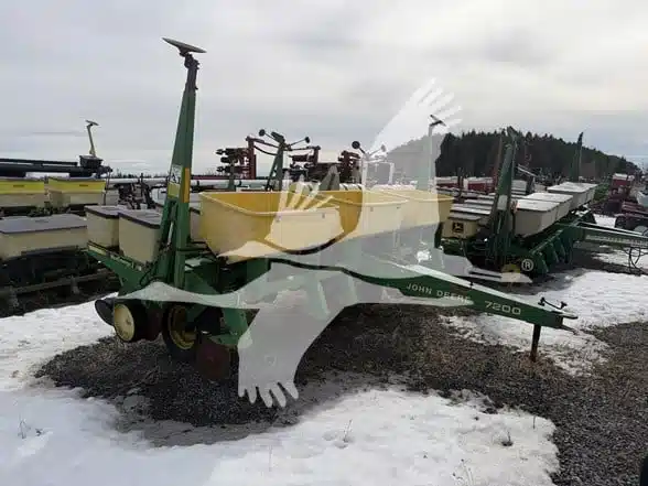 Photo de la Galerie 2 pour John Deere 7200 Planteur