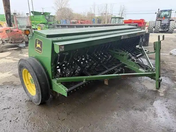 Gallery image 1 for John Deere 450 Drill